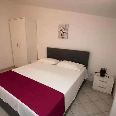 Natalie Apartman