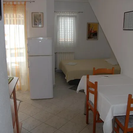 Natalie * Omiš