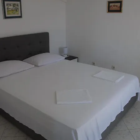 Natalie Apartman Omiš